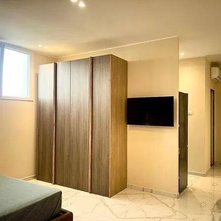 דירה Casa Regina Elena 1 בארלטה