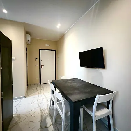 Casa Regina Elena 1 דירה